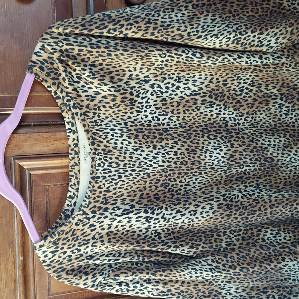 NWOT Jones of New York Sport 3X animal print 3/4 length sleeve shirt